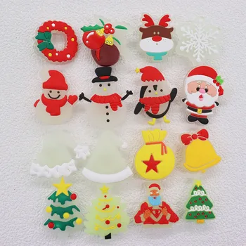 Sumaišykite 50PCS PVC Augti Naktį Šviečiantys Batų Pakabukai Bell Kalėdų Eglutė Kalėdų Senelio Elnių Dovana Sniego senį Pingvinas Mygtuką Papuošalai Nuotrauka 2