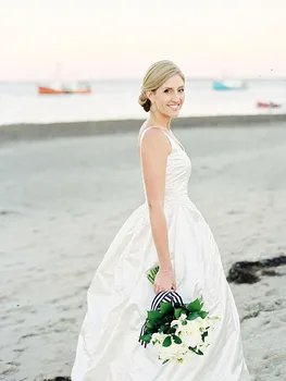 Romantiška Šalies Satino Boho Paplūdimys Vestuvių Suknelės 2022 Scoop Klostes Backless Linijos, Valymo Traukinio Vestuvinės Suknelės Pigūs Custom Made