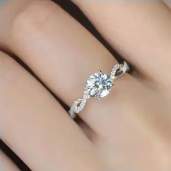 Aukštos kokybės vienas Karatas Mosan Deimanto žiedas s925 Vestuvinis žiedas kaip gimtadienio dovaną savo draugei Nuotrauka 2