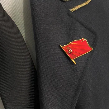 Sovietų Sąjungos CCCP Karinės Vėliavos Žalvario Vienodas Ženklelis TSRS Raudonosios Žvaigždės Pjautuvas Kirvis Atminimo Medalis